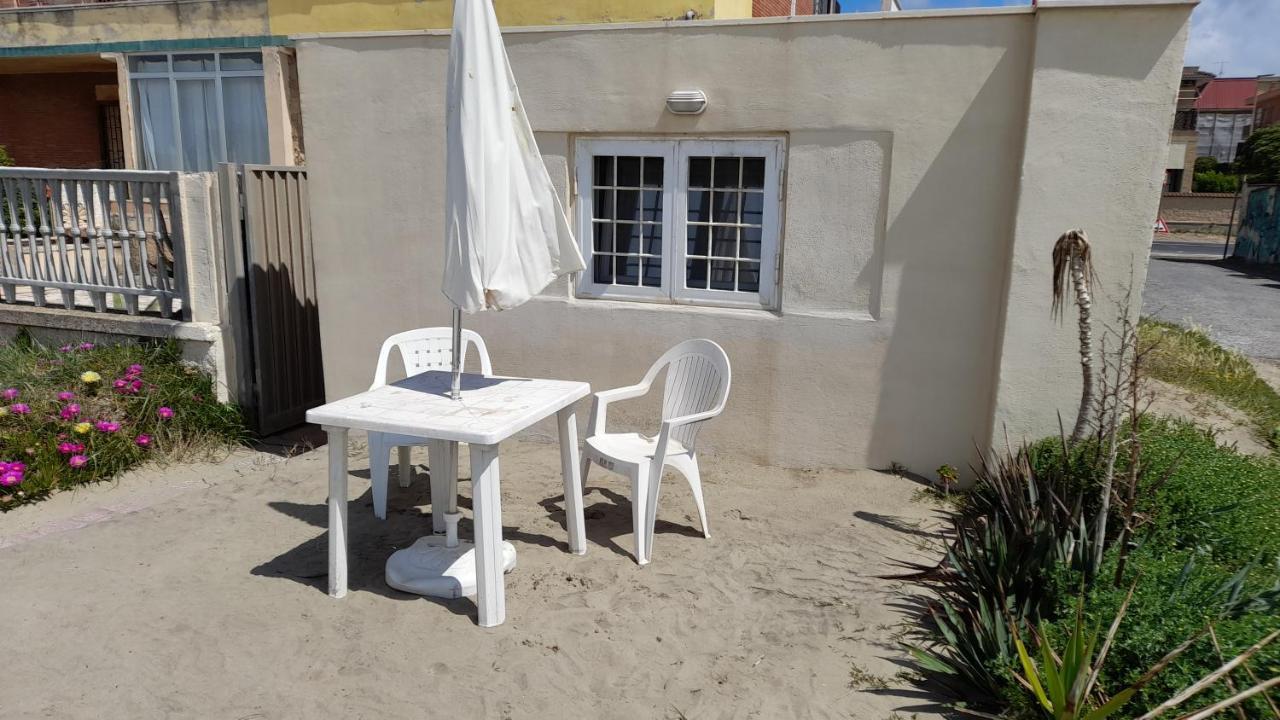 Casina Sulla Sabbia Apartment Torvaianica Exterior foto